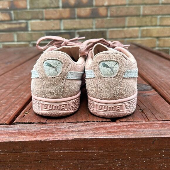 Puma Classics in Pink Suede - Light Pink White - Picture 5 of 8